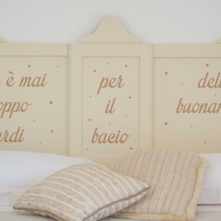 アジェーロラ Al Cortile Di Nonno Luigiヴィラ エクステリア 写真