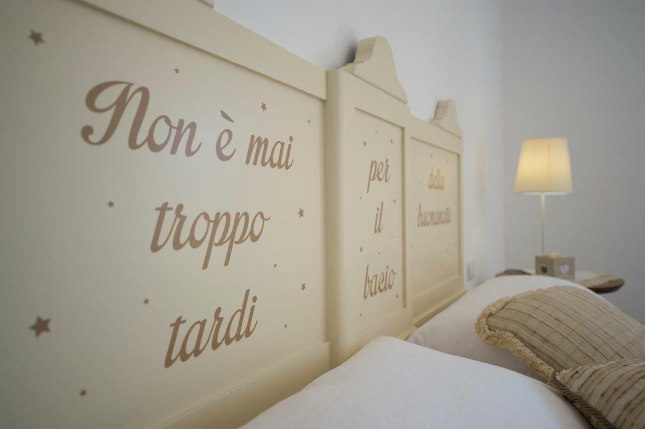 アジェーロラ Al Cortile Di Nonno Luigiヴィラ エクステリア 写真
